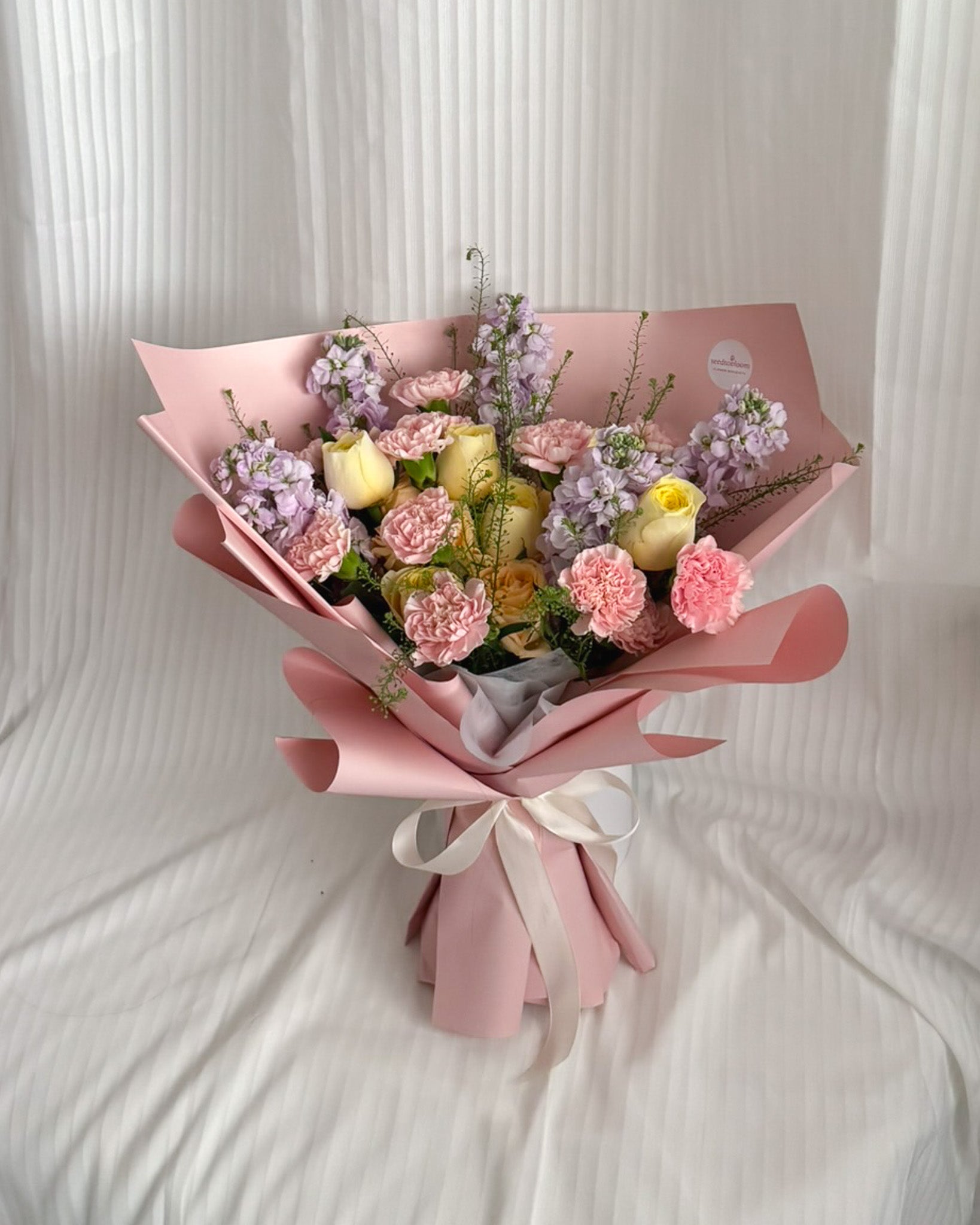 Sunlit Memories | Large Rose & Carnation Bouquet